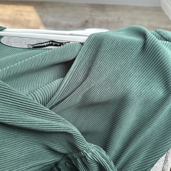 Abercrombie and ditch dress - Picture 2 of 3